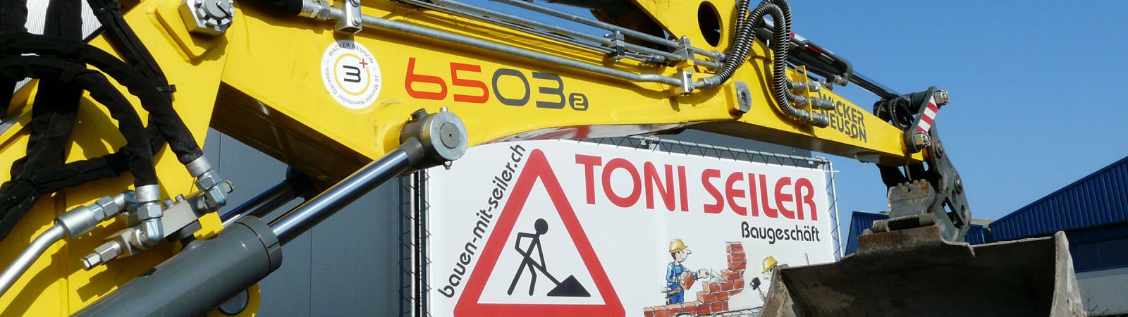 Wir sind Ihre Baufirma aus Baselland, Basel und weiterer Umgebung &ndash; Handwerk mit Erfahrung und K&ouml;nnen. Ob Hochbau, Umbau & Renovation, Kundenmaurerarbeiten, Tiefbau, Strassenbau oder Umgebungsarbeiten und Schwimmb&auml;der. Wir begleiten Ihr Projekt pers&ouml;nlich und zuverl&auml;ssig!